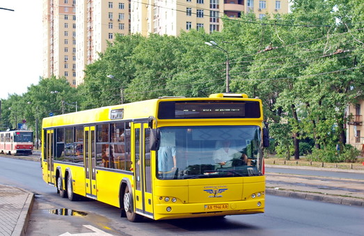 Киев закупает 25 больших автобусов с низким уровнем пола