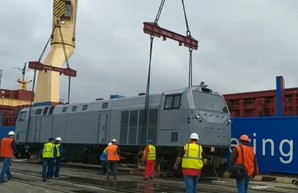 В Украину прибыл второй локомотив «General Electric» «Тризуб»