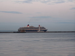Фото дня: как Одессу 10 лет назад посетил роскошный королевский лайнер