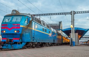 «Укрзализныця» изменяет маршруты и периодичность движения двух поездов