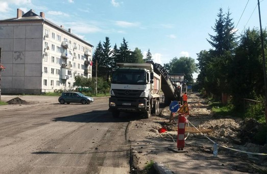 На Львовщине ремонтируют автодорогу «Львов – Мединичи»