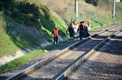 Железнодорожники и коммунальщики убирали мусор на въездах в Одессу