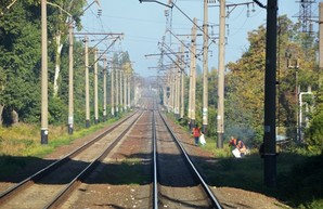 Железнодорожники и коммунальщики убирали мусор на въездах в Одессу