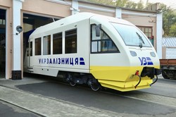 На Борисполь "Укрзализныця" запустит пять бело-сине-желтых рельсобусов "Pesa" (ФОТО)