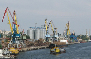 АМПУ обнародовала оперативные данные о работе портов и каналов Украины