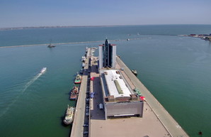 В Мининфраструктуры обсудили ремонт одесского морвокзала, капитанов морских портов и дноуглубление
