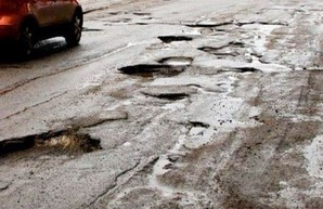Прокуратура расследует нарушения при ремонте дорог в Украине
