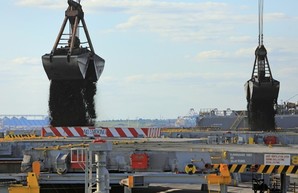 Порт «Южный» перевыполнил планы перевалки грузов в октябре