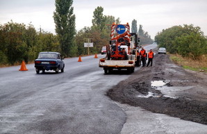 Одесская область смогла освоить чуть больше половины средств на ремонт местных дорог
