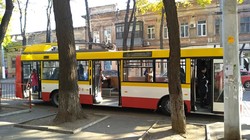 По Одессе в первый раз проехал электробус (ФОТО)
