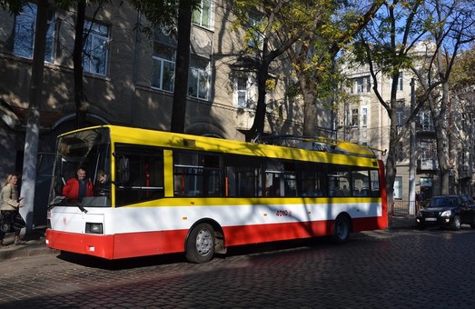 По Одессе в первый раз проехал электробус (ФОТО)