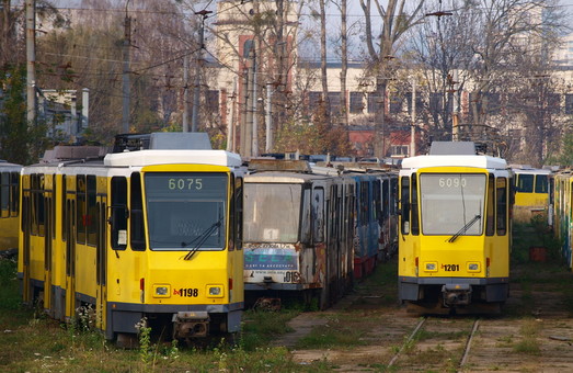 Во Львов доставили уже все 30 трамваев из Берлина