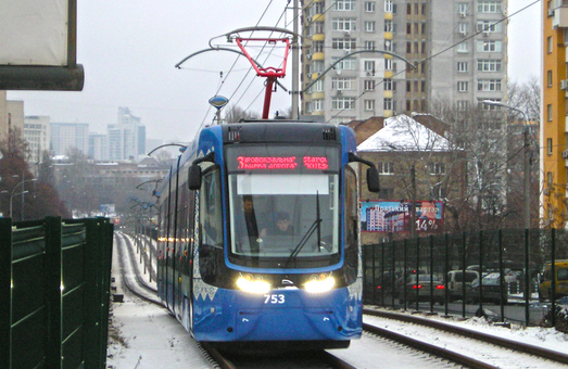Кличко: Киев сможет приобрести еще шесть трамваев