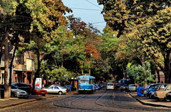 Фото дня: одесские трамваи с видом на лютеранскую кирху