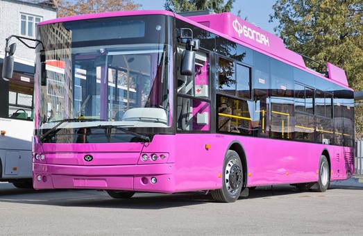 В Кременчуг прибыли новые троллейбусы