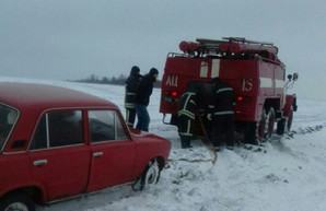 В Одесской области «чрезвычайники» за месяц вытащили из болота и снежных заносов 37 автомобилей