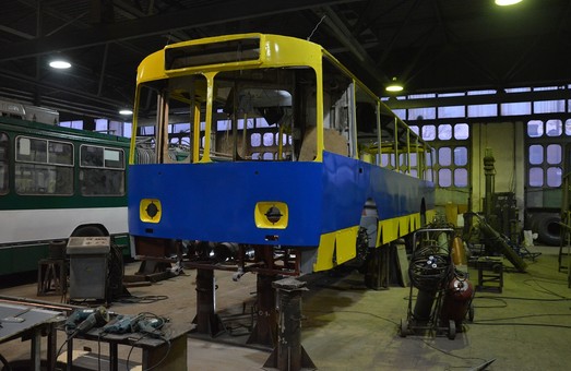 В Житомире продолжают капитально восстанавливать троллейбусы