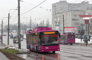 В первые дни Нового Года в Кременчуге действует бесплатный проезд в троллейбусах