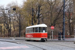 По улицам Праги курсирует ретро-трамвай «Tatra T1» (ФОТО)