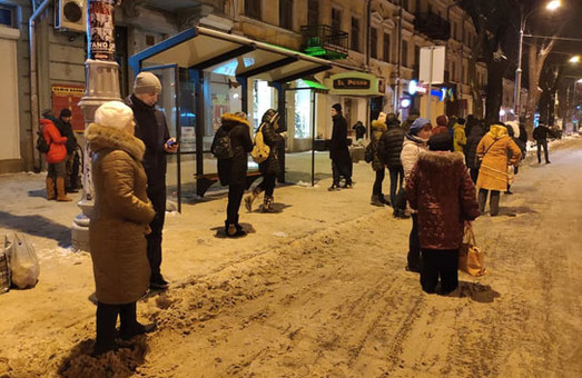 Одесситы жалуются на проблемы с автобусами в сторону поселка Котовского