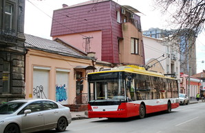Одесский электротранспорт не может курсировать по расписанию из-за «автохамов»