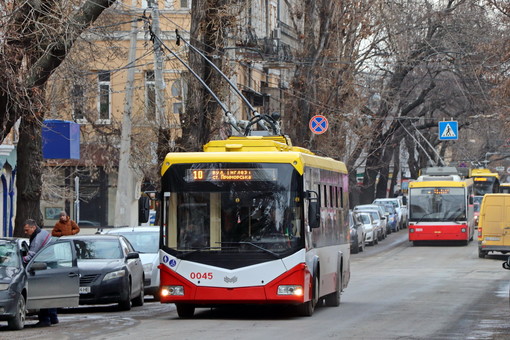 В Одессе возвращают первый троллейбус и другие маршруты