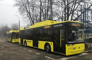 С опозданием, но с автономным ходом – «Богдан» поставил в Херсон новые троллейбусы