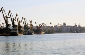 Кипрская компания начала дноуглубление в порту Николаева