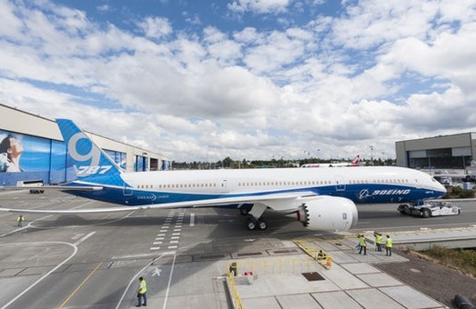 В США пассажирский «Boeing» случайно превысил скорость звука