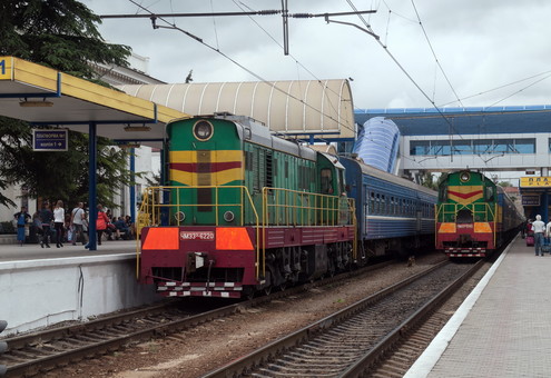 Задворки Крыма вдоль железной дороги по маршруту Симферополь - Одесса (ФОТО)