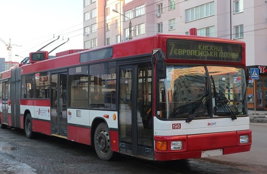 Ивано-Франковск покупает еще два «бэушных» низкопольных троллейбуса