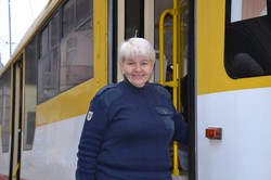 «Пассажирский транспорт» поздравляет работниц электротранспорта и всех читательниц с Международным женским днем