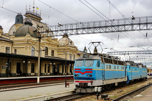 "Укрзализныця" планирует закупать двухсистемные пассажирские электровозы