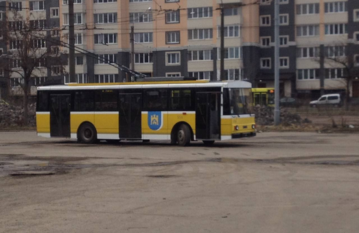 Во Львове уже появился троллейбус в городской ливрее