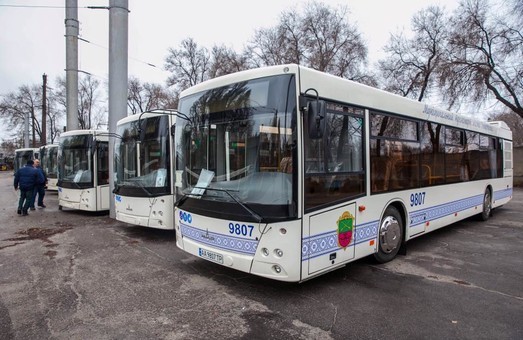 В Запорожье депутаты озабочены количеством «зайцев» в городском коммунальном транспорте