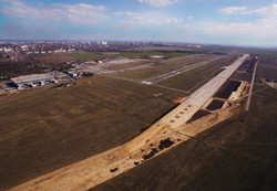 Подрядчик обещает, что новая взлетно-посадочная полоса в аэропорту Одессы будет не хуже чем в Стамбуле