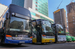 В Киеве показали автобусы, которые обслуживают межобластные маршруты на Одессу