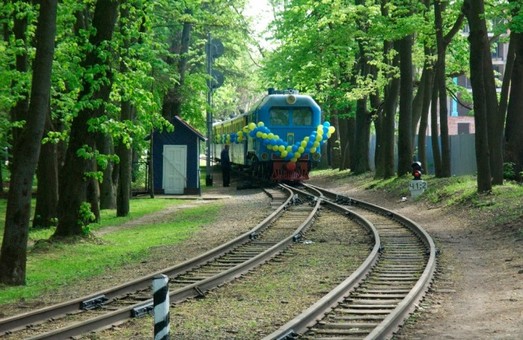 В четырех городах Западной Украины на эти выходные начнут работу детские железные дороги