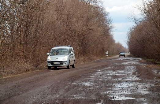 «Ямочный» ремонт местных автодорог в Одесской области оценили в более чем 400 миллионов гривен
