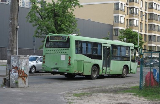 В Киеве заметили редкий китайский автобус «Mudan», выпущенный компанией «Yutong»
