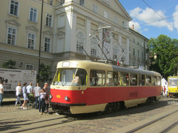 Во Львове прошел парад трамваев