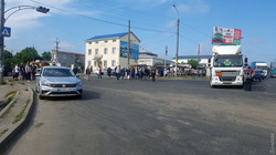 Жители Усатово под Одесской блокируют проезд большегрузного транспорта по улицам села