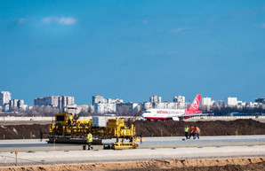 Строительство взлетно-посадочной полосы в аэропорту Одессы дорожает более чем на миллиард гривен