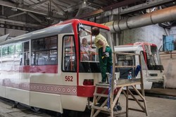 В Запорожье силами депо собрали еще один трамвайный вагон