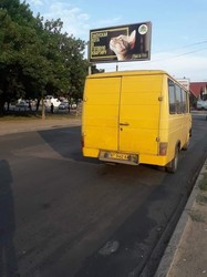 Несмотря на правительственный запрет, в Одессе еще курсируют «маршрутки» переделанные из грузовых микроавтобусов