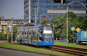 В Киеве временно прекратил работу правобережный скоростной трамвай