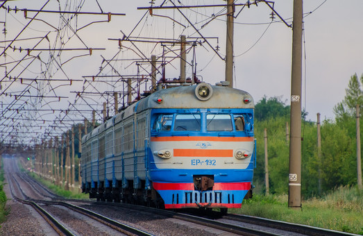 Для Приднепровской железной дороги могут приобрести новые электрички за средства кредита Европейского инвестиционного банка