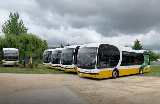 Китайская компания «BYD» поставила в португальскую Коимбру восемь новых электробусов