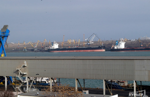 Государственный «Морской торговый порт «Пивденный» в июне 2019 года перевалил почти 1,3 миллионов тонн грузов