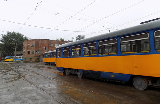 В Днепре показали, как готовят к выпуску на маршруты трамваи из Лейпцига